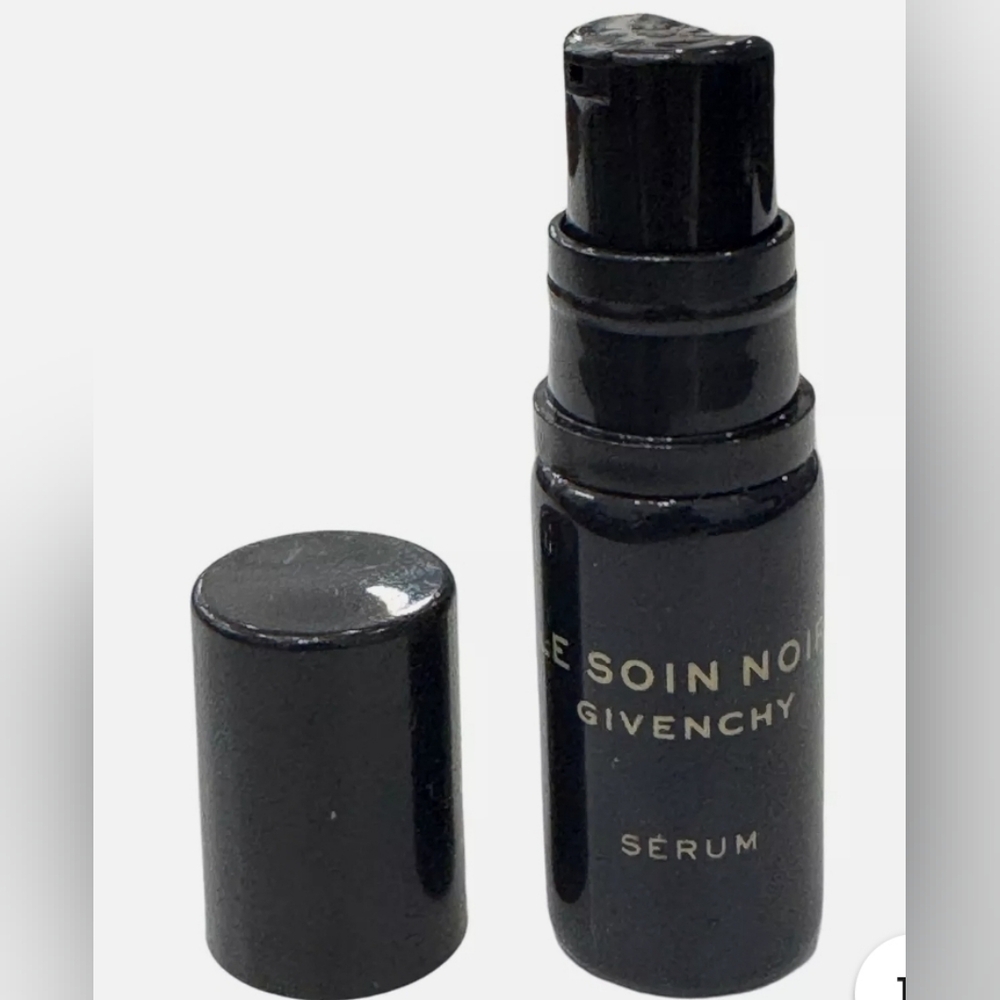 Givenchy Le Soin Noir Serum - Black .17 $450 full size